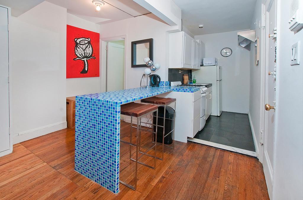 Mid Town East Street Apartments Next To Times Square นิวยอร์ก ห้อง รูปภาพ