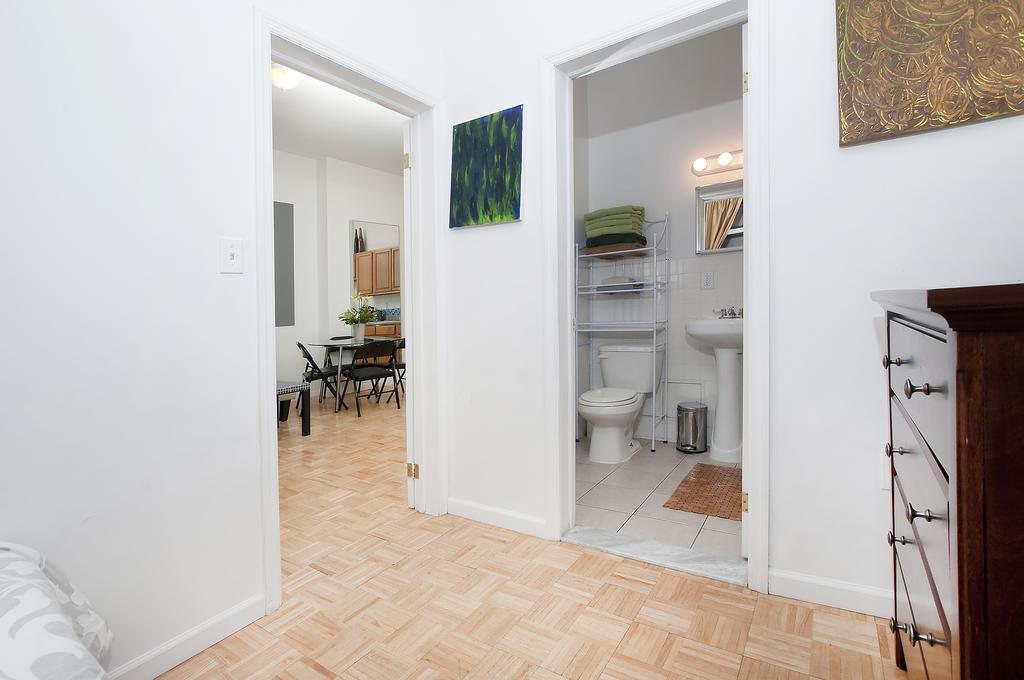 Mid Town East Street Apartments Next To Times Square นิวยอร์ก ภายนอก รูปภาพ