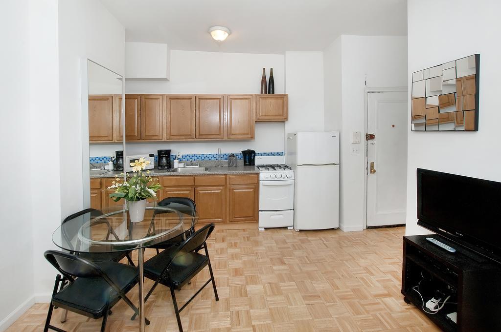 Mid Town East Street Apartments Next To Times Square นิวยอร์ก ห้อง รูปภาพ